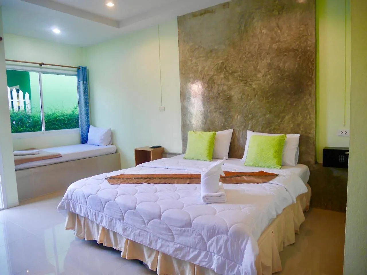 Hotel Suntalee House Nai Yang Beach